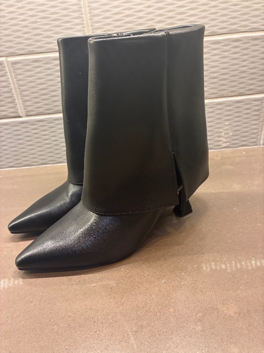 NewBella black fold over heeled boot size 8